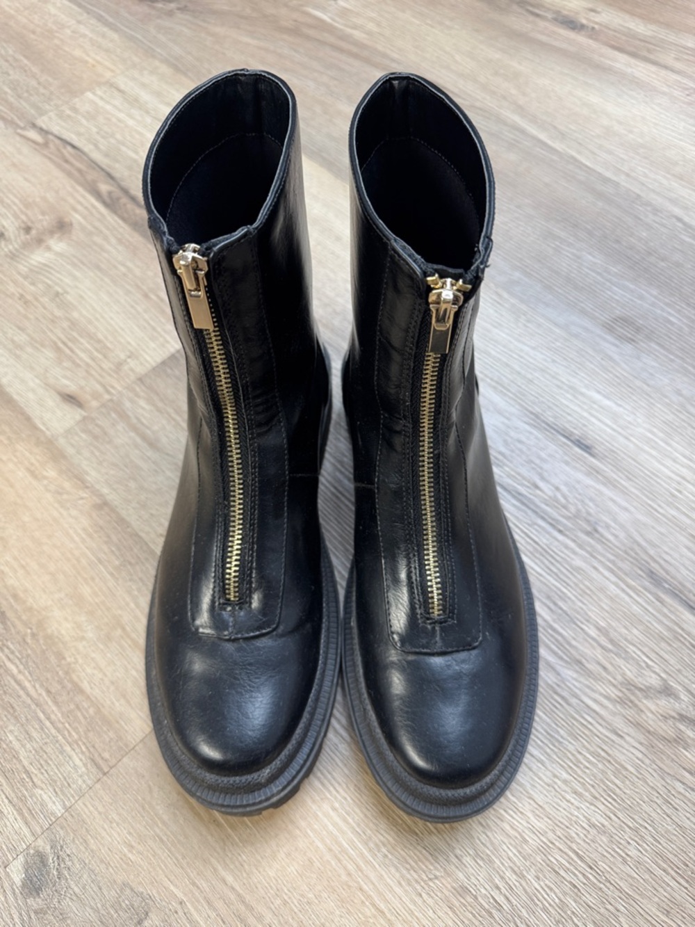 Abercrombie & Fitch Black Leather Front-Zip Women's Ankle Boots